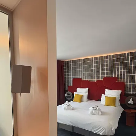 Mercure Centre Porte Du Luxembourg 4*
