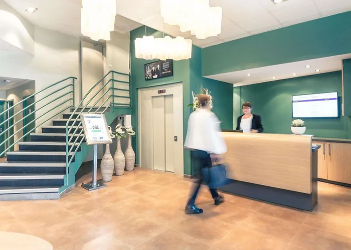 Mercure Centre Porte Du Luxembourg 4*