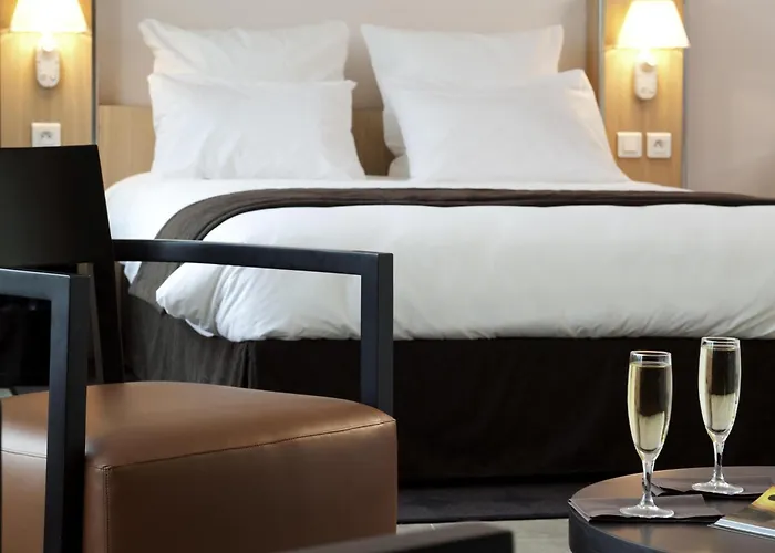 Hotel Mercure Centre Porte Du Luxembourg 4*